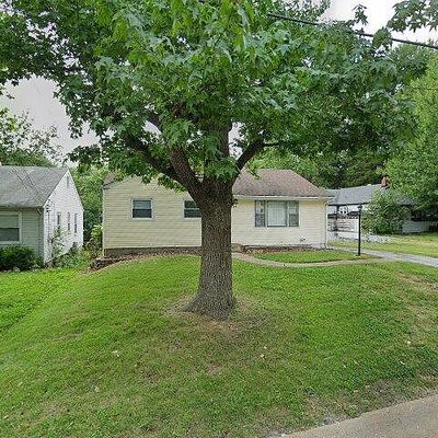 407 Millman Dr, Saint Louis, MO 63135