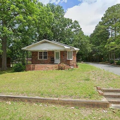 414 Sampson St, Clinton, NC 28328