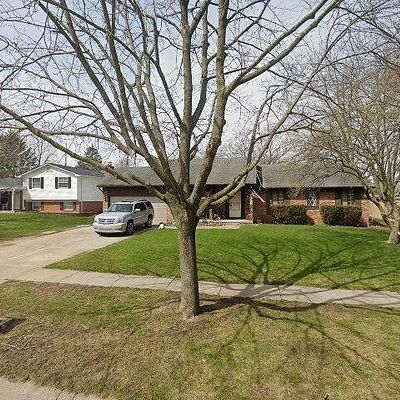 418 Dutch Mill Ct, Flushing, MI 48433