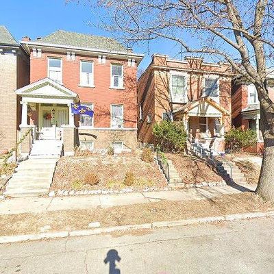 4215 Flad Ave, Saint Louis, MO 63110