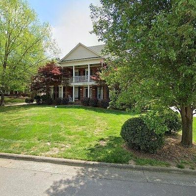 422 Wayfield Ln, Cary, NC 27518