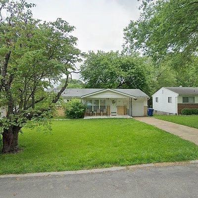 40 Clearview Dr, Florissant, MO 63033