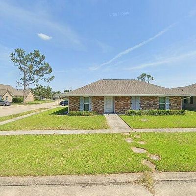 401 Mary Hughes Dr, Houma, LA 70363