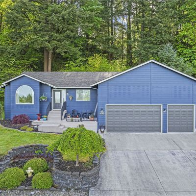 490 Apple Ln, Kelso, WA 98626