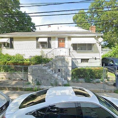 5 Mariposa St, Hyde Park, MA 02136