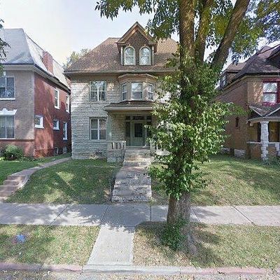 5045 Raymond Ave, Saint Louis, MO 63113