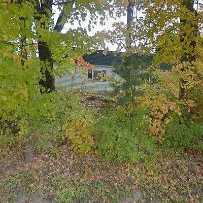 5058 Wheathill Rd, East Palestine, OH 44413