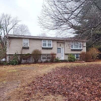 51 Brookfield Rd, Brimfield, MA 01010