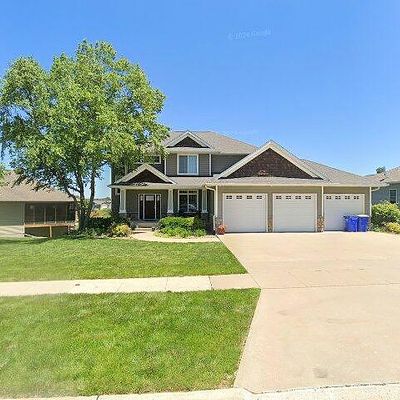 511 Whispering Willow Ln, Solon, IA 52333