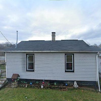 447 Montgomery Ave, Bridgeville, PA 15017