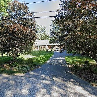 56 Sundale Dr, Windham, CT 06280