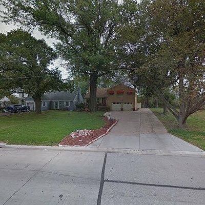 5647 Florence Blvd, Omaha, NE 68110