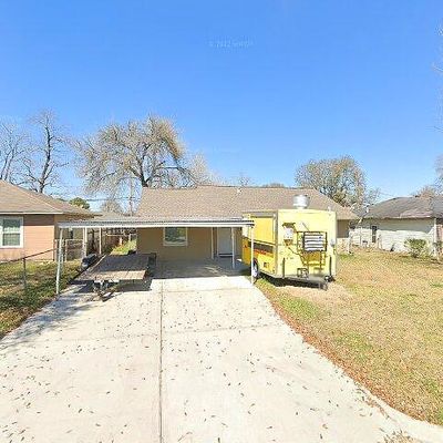 5905 Southmont St, Houston, TX 77033