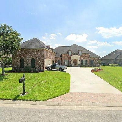 6045 Cypress Point Ln, Gonzales, LA 70737