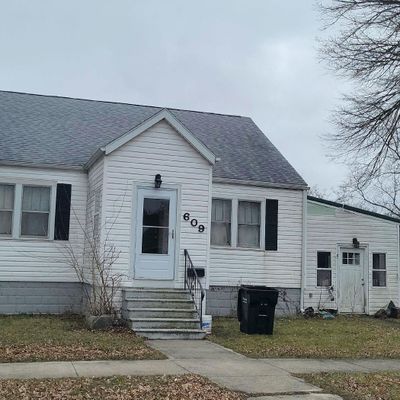 609 S Walsh St, Garrett, IN 46738