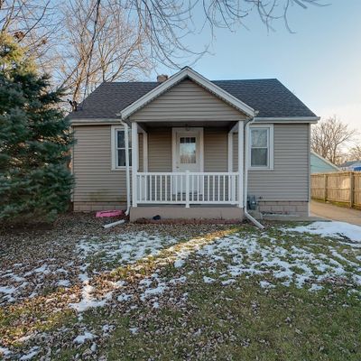 516 Roberts St, Creve Coeur, IL 61610