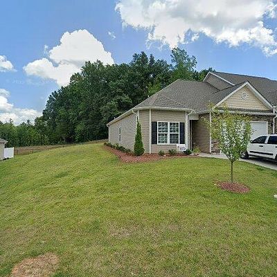 650 Retriever Ln, Mebane, NC 27302