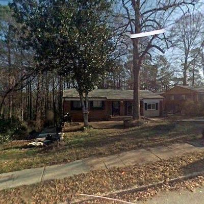 6979 Bruce Cir, Lithonia, GA 30058