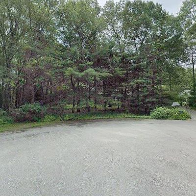 70 Laurel Dr, Voluntown, CT 06384