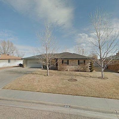 610 Bailey Ave, Dumas, TX 79029