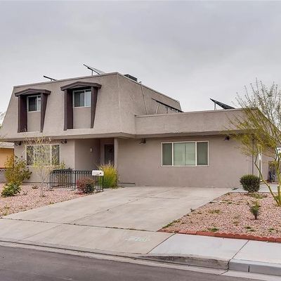 817 Palmhurst Dr, Las Vegas, NV 89145