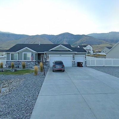 8214 N Lakeshore Dr, Tooele, UT 84074