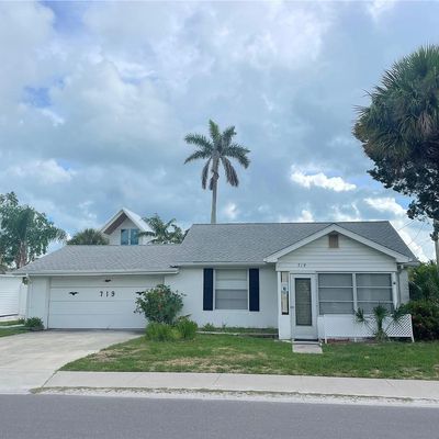 719 N Bay Blvd, Anna Maria, FL 34216