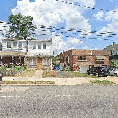 725 Rhawn St, Philadelphia, PA 19111