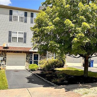 7393 Lincoln Ct, New Tripoli, PA 18066