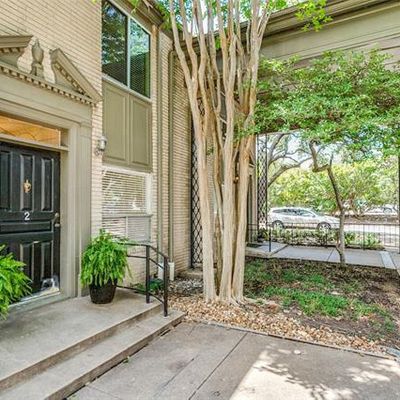 7424 W Northwest Hwy #2, Dallas, TX 75225