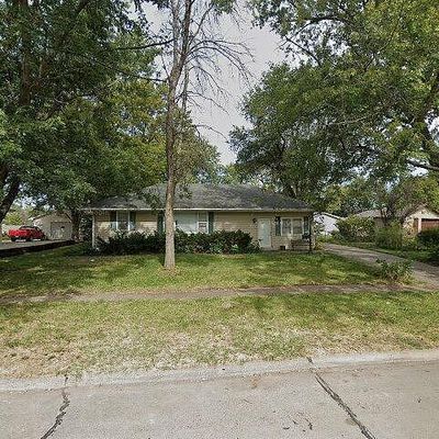 906 W Detroit Ave, Indianola, IA 50125