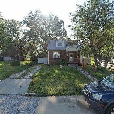 910 N Church St, Belleville, IL 62220