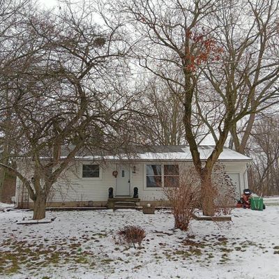 9214 Maplewood Dr, Clio, MI 48420