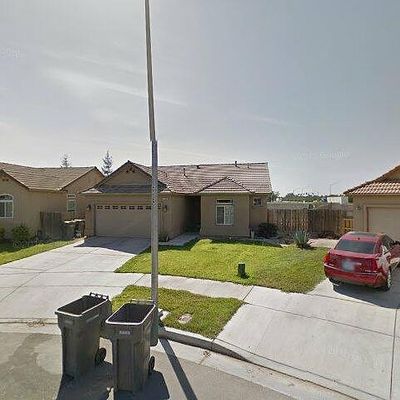 977 S Koleen Ave, Kerman, CA 93630