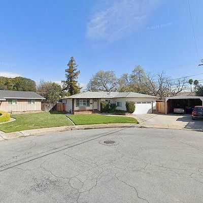 8401 East Ct, Gilroy, CA 95020