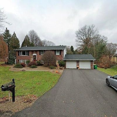 101 Lea Dr, Butler, PA 16001