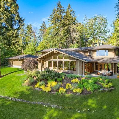 10244 Ne Darden Ln, Bainbridge Island, WA 98110