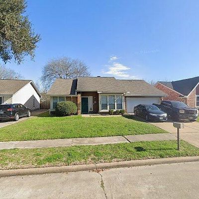 11030 Hidden Bend Dr, Houston, TX 77064