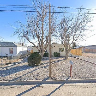 1107 S Roselawn Ave, Artesia, NM 88210