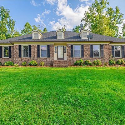 1125 Adams Ridge Rd, Walnut Cove, NC 27052