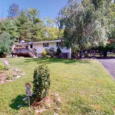 116 Outer Dr, Dingmans Ferry, PA 18328