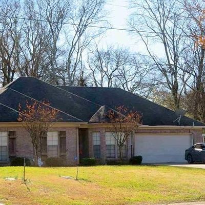 107 Northgate Dr, Canton, MS 39046