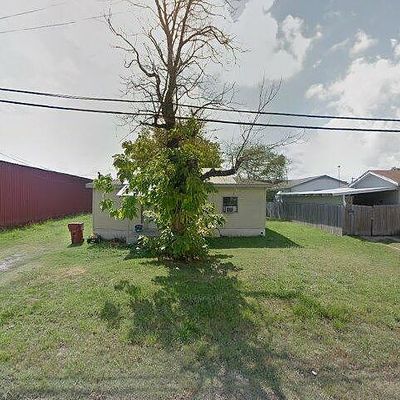 109 W Marsalis St, Celeste, TX 75423