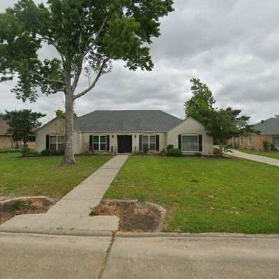 1258 S Bayouwood Dr, Lake Charles, LA 70605