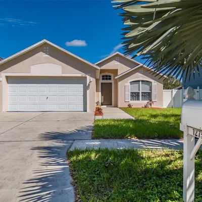 12750 Lake Vista Dr, Gibsonton, FL 33534