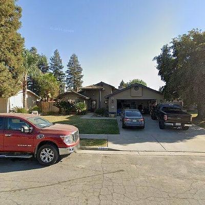 1287 E Fairview Ave, Tulare, CA 93274