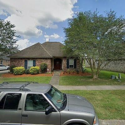 1325 Springlake Dr, Baton Rouge, LA 70810