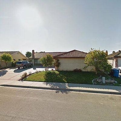 1326 Sapphire Dr, Santa Maria, CA 93454