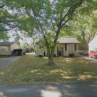 1332 Columbus Dr, Saint Louis, MO 63138