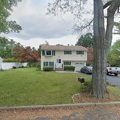 15 Messig Rd, Clinton, NJ 08809